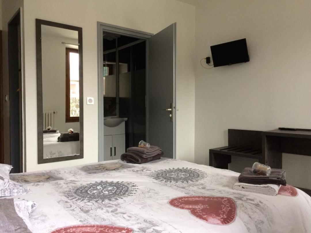 Hotel Eterlou à La Chambre Extérieur photo